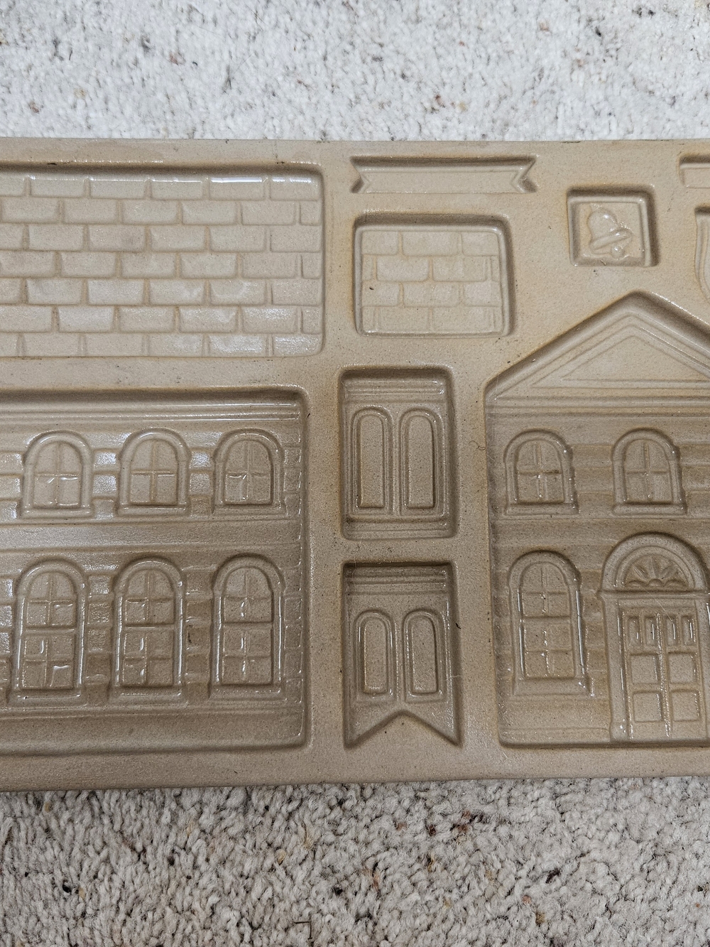 Decorative House-Shaped Mold Tray in Metallic Beige
